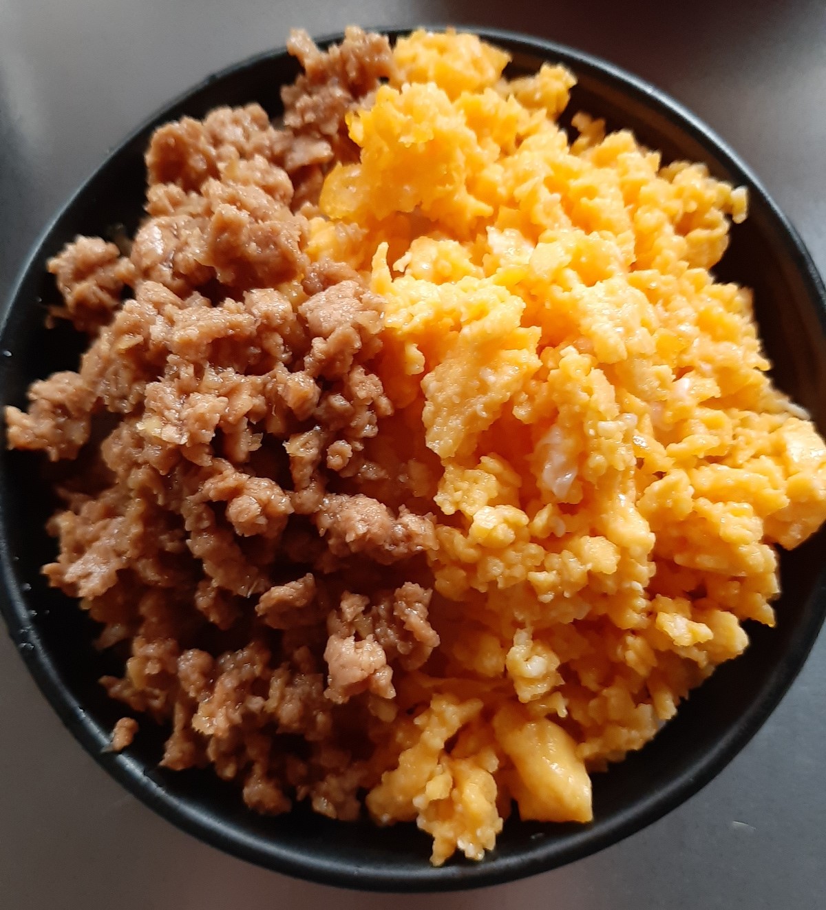 そぼろご飯完成品